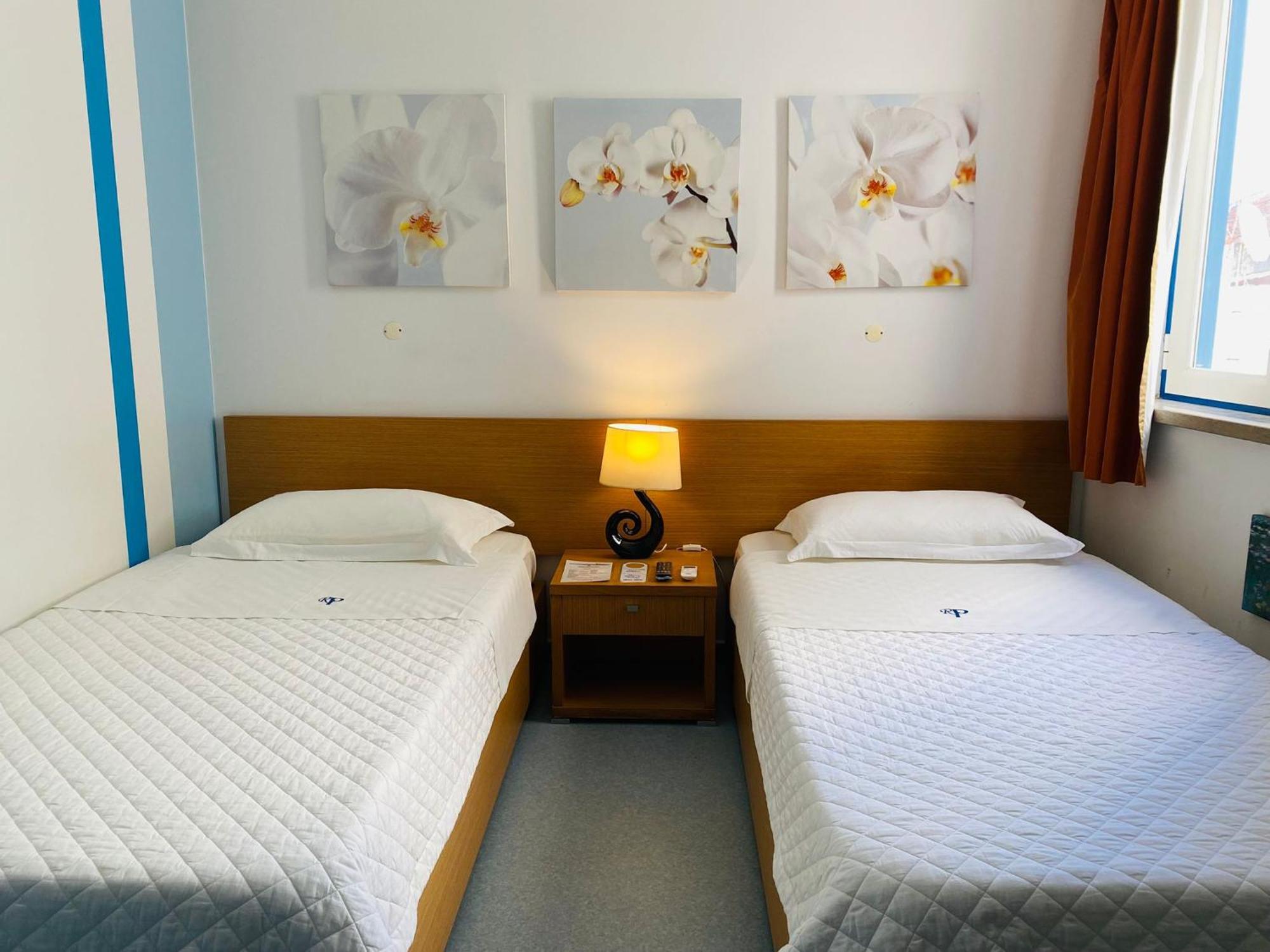 Weaa Hotel Nazaré Esterno foto
